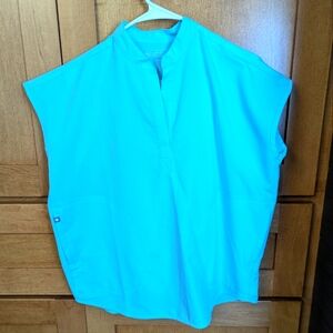 Figs scrub set in Fresh Aqua, top XS, pants XS-tall